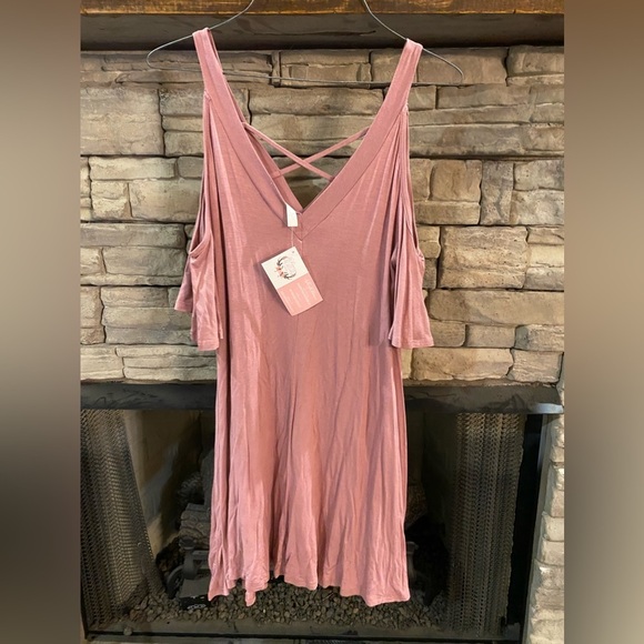 Emerald Tops - NWT Emerald‎ boutique brand mauve tank blouse